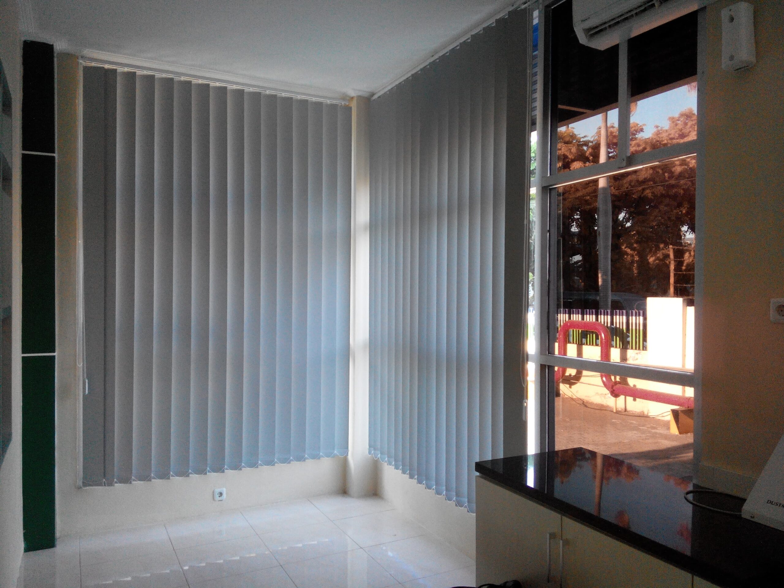 Tirai Vertical Blinds