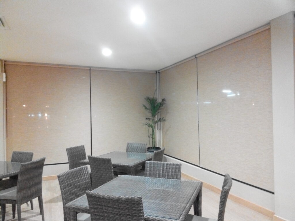 jasa pasang roller blinds surabaya